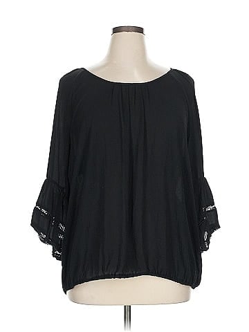Eyeshadow 3/4 Sleeve Blouse (view 1)