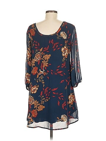 Eyeshadow 3/4 Sleeve Blouse (view 2)