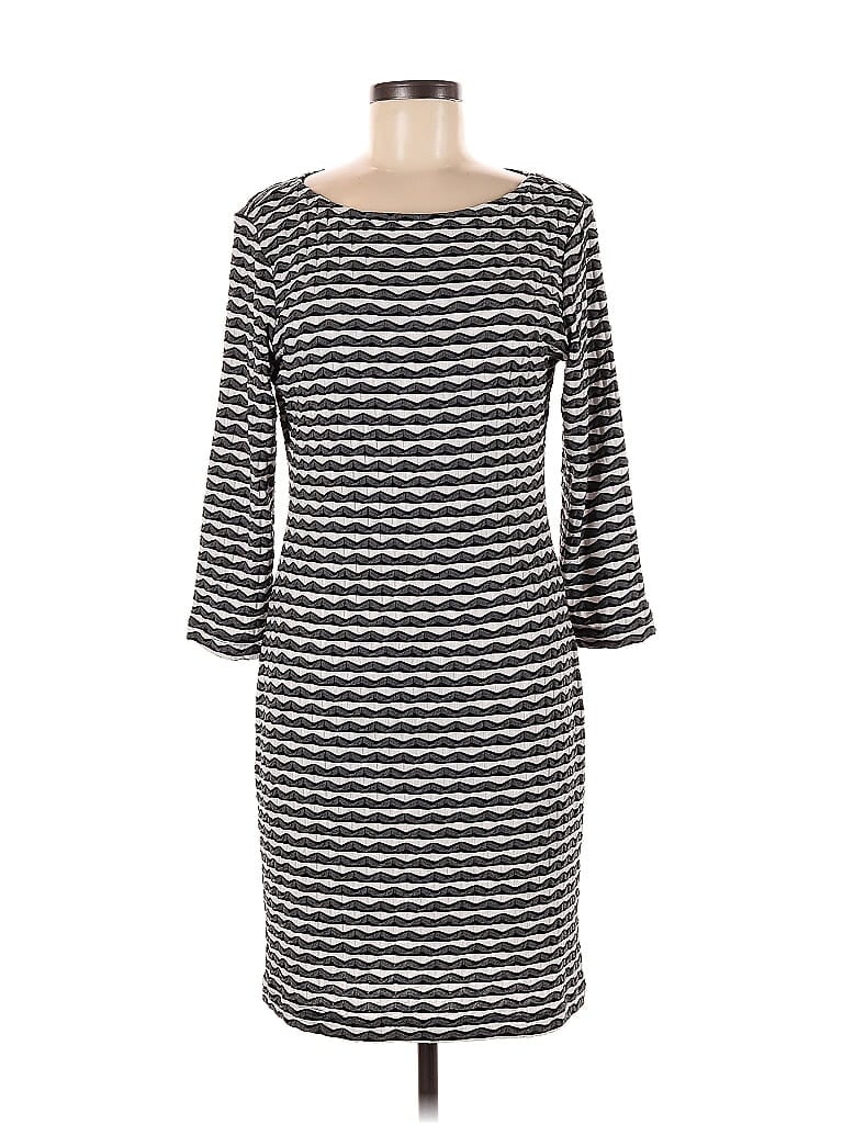 Click to view more detailed imagery on our partner's website Pre-owned Sharagano Casual Dress In White