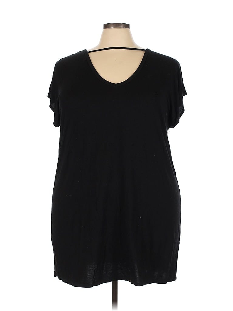 Pre-owned Boohoo Sleeveless T-shirt In Black