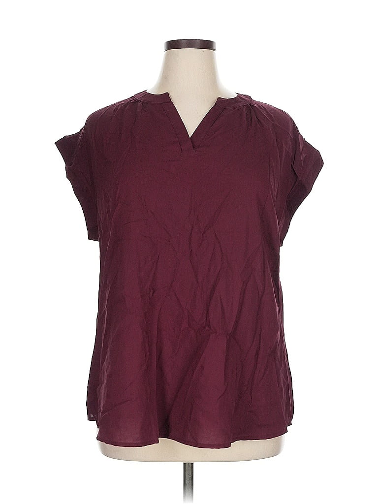 Click to view more detailed imagery on our partner's website Pre-owned Gilli Short Sleeve T-shirt In Burgundy