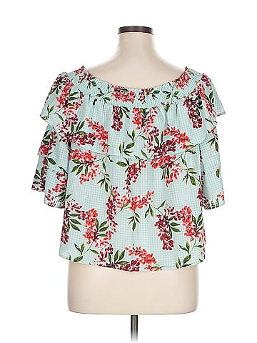 14th & Union Short Sleeve Blouse (view 2)