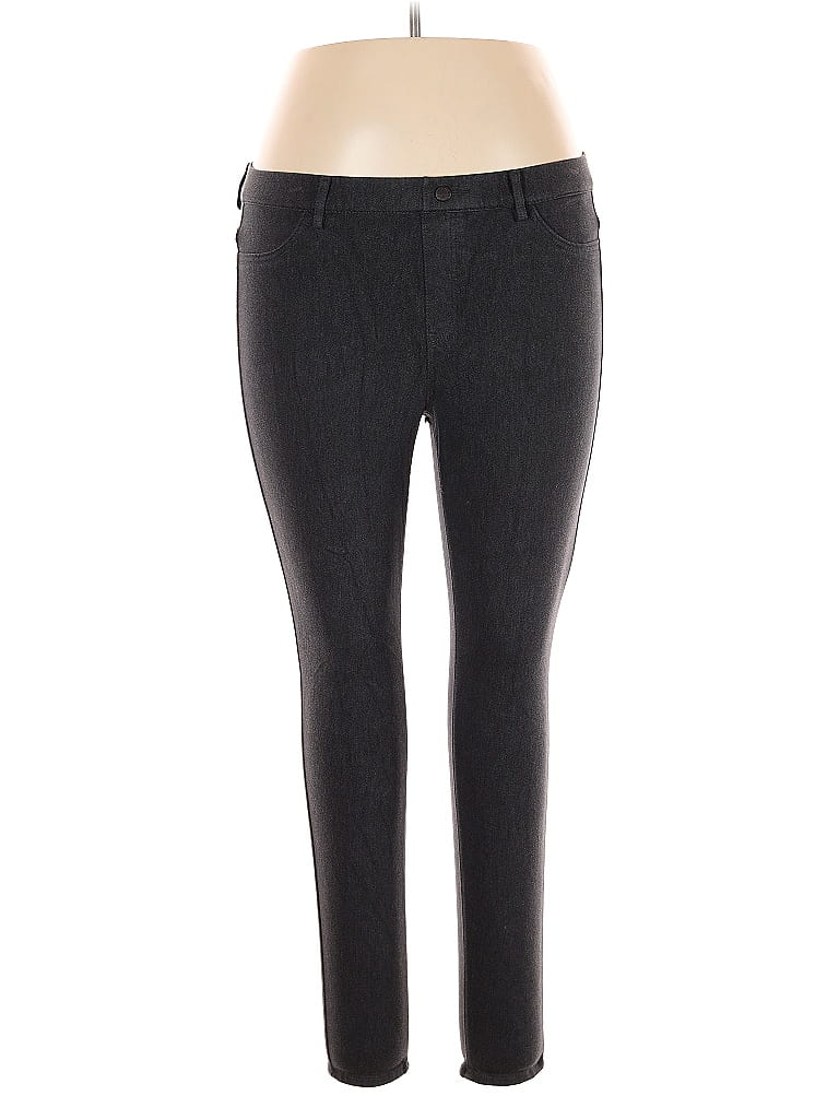 Click to view more detailed imagery on our partner's website Pre-owned Uniqlo Active Pants In Gray