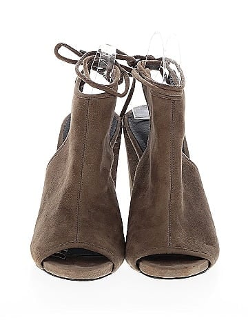 Kenneth Cole New York Heels (view 2)