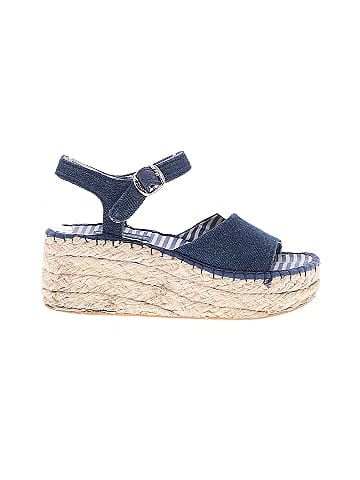Karen Scott Wedges (view 1)