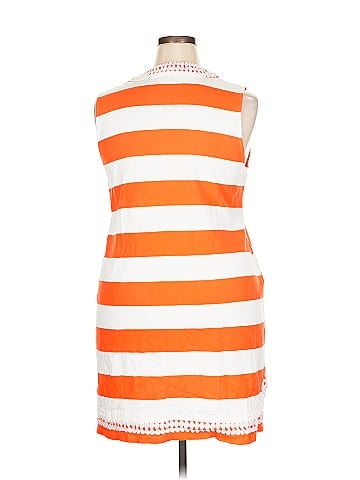 Crown & Ivy Casual Dress (view 2)