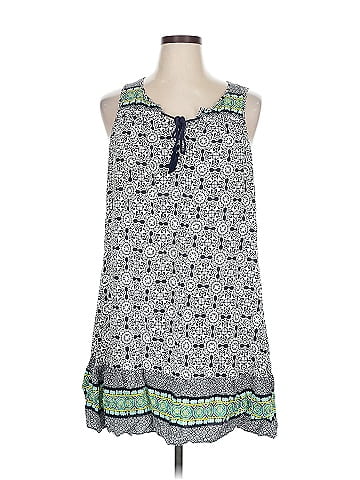 Crown & Ivy Casual Dress (view 1)