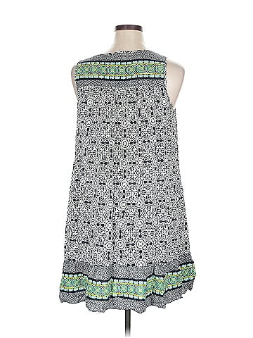 Crown & Ivy Casual Dress (view 2)