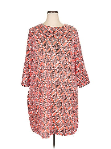 Crown & Ivy Casual Dress (view 1)