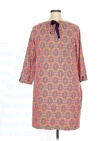 Crown & Ivy Casual Dress (view 2)