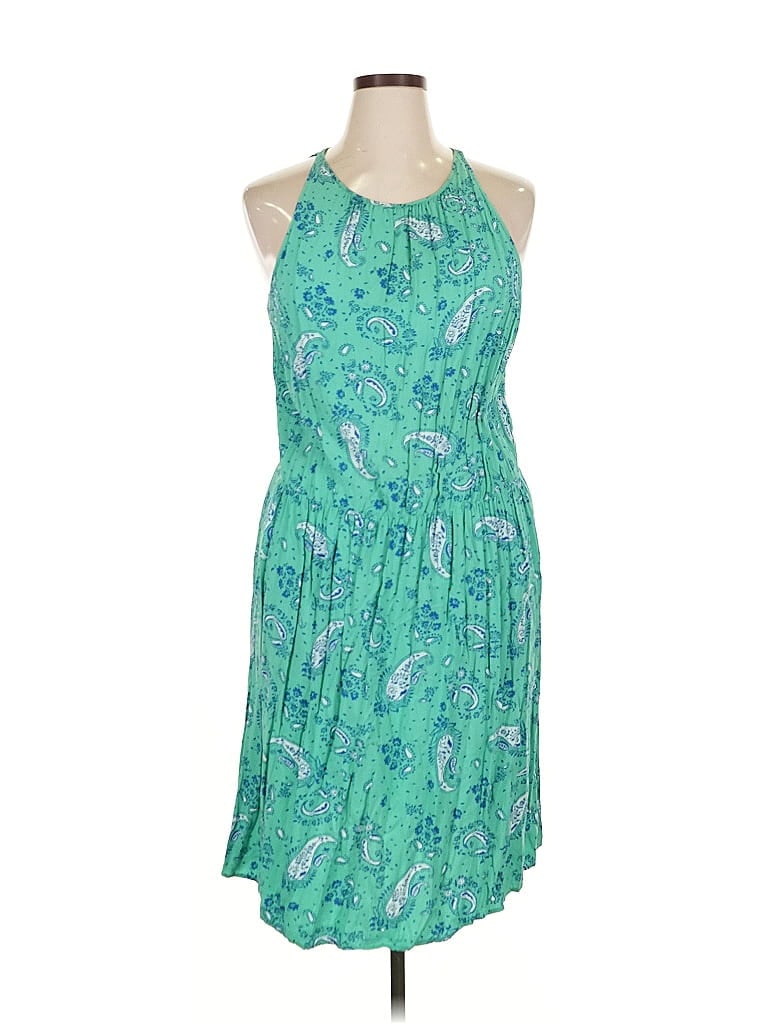 Click to view more detailed imagery on our partner's website Pre-owned Old Navy Casual Dress In Green