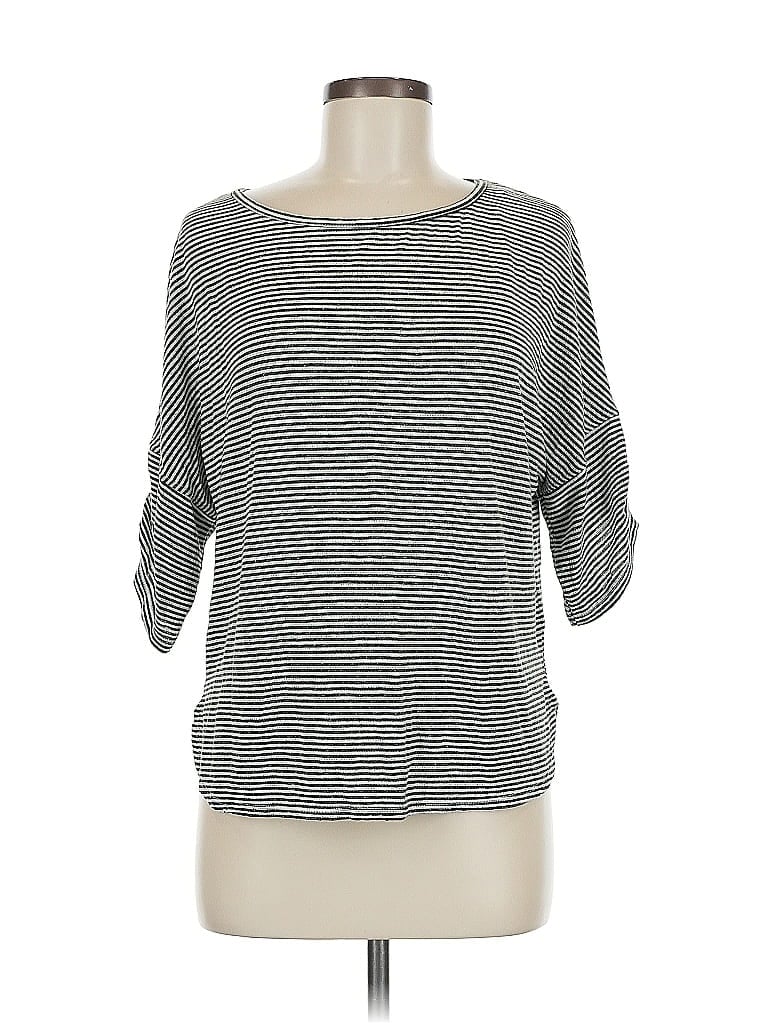 Pre-owned Max Studio 3/4 Sleeve T-shirt In Gray