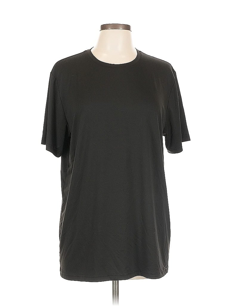 32 DEGREES Pre-owned Short Sleeve T-shirt In Black