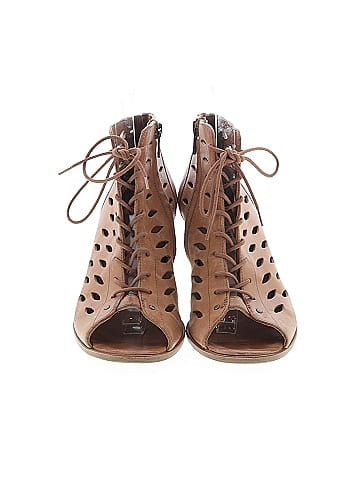 Paul Green Ankle Boots (view 2)