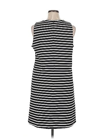 Old Navy Casual Dress (view 2)