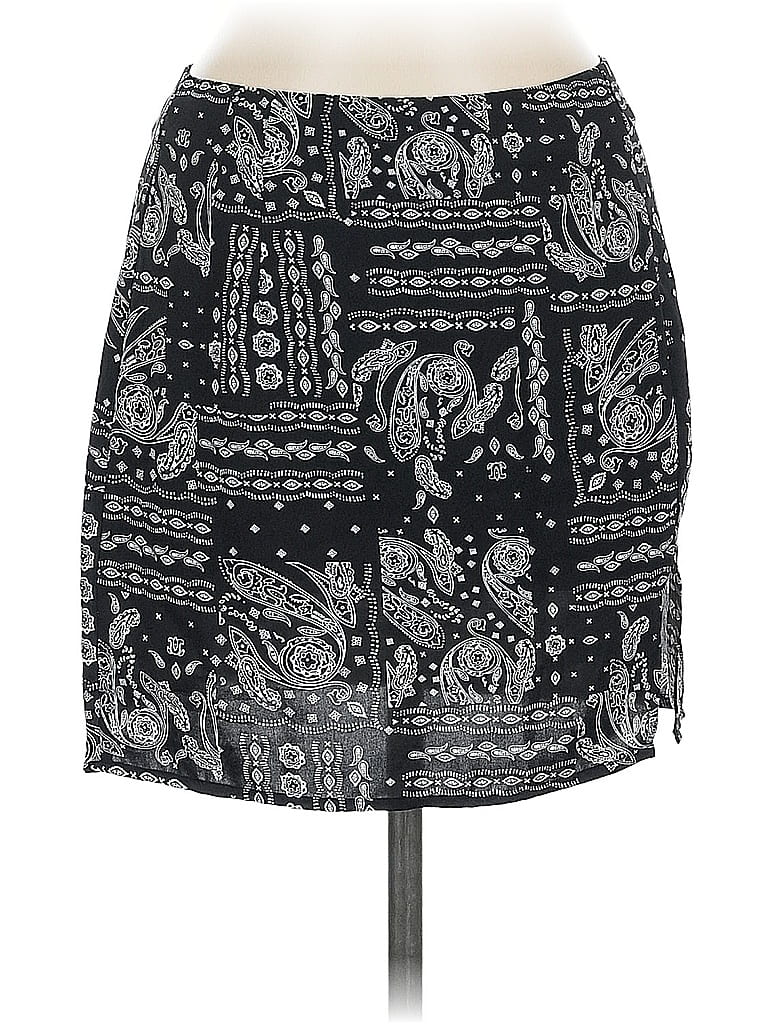 Pre-owned Zaful Casual Skirt In Black