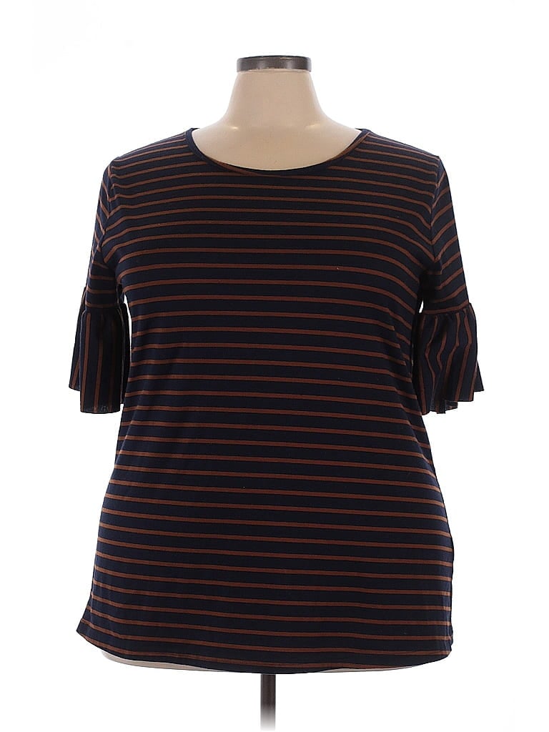 Click to view more detailed imagery on our partner's website Pre-owned Tickled Teal Short Sleeve Top Black Boatneck Tops