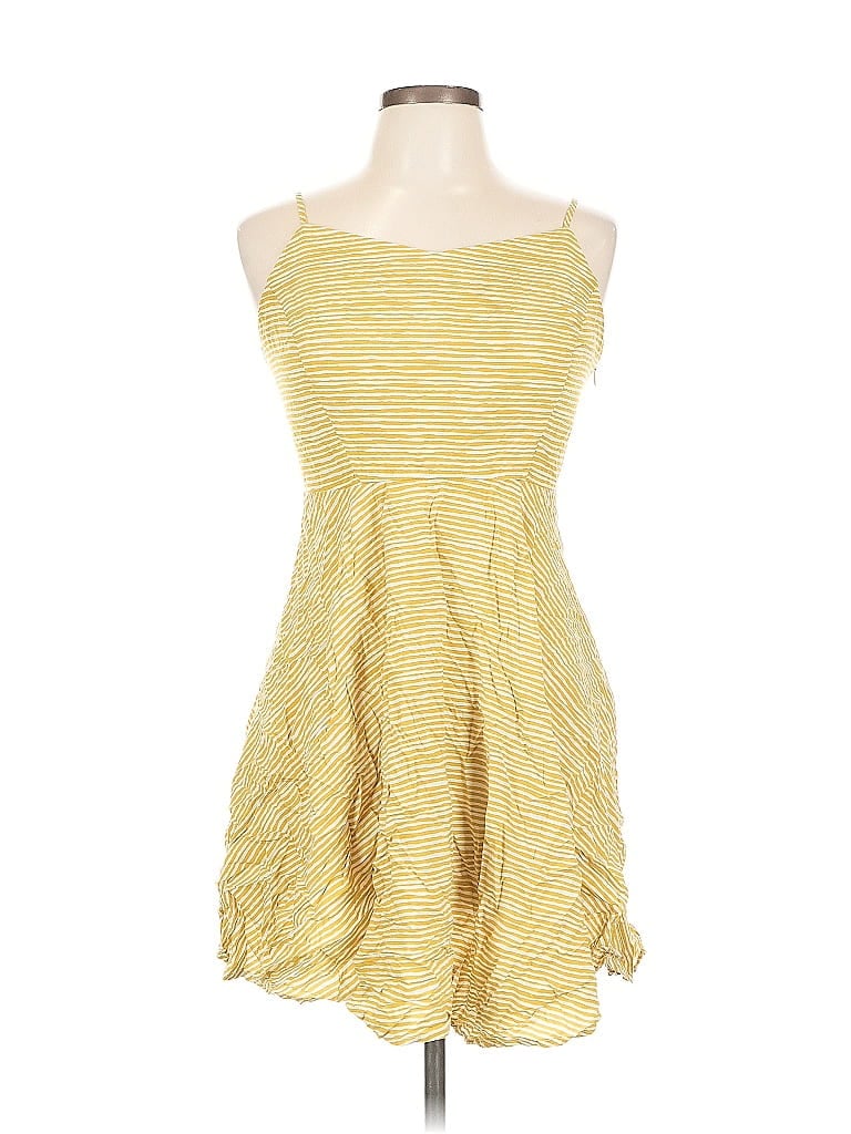 Pre-owned Old Navy Casual Dress In Yellow