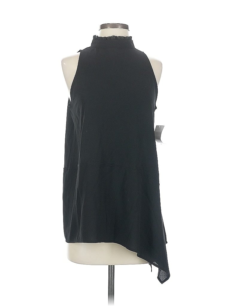 Leith Sleeveless Blouse In Black