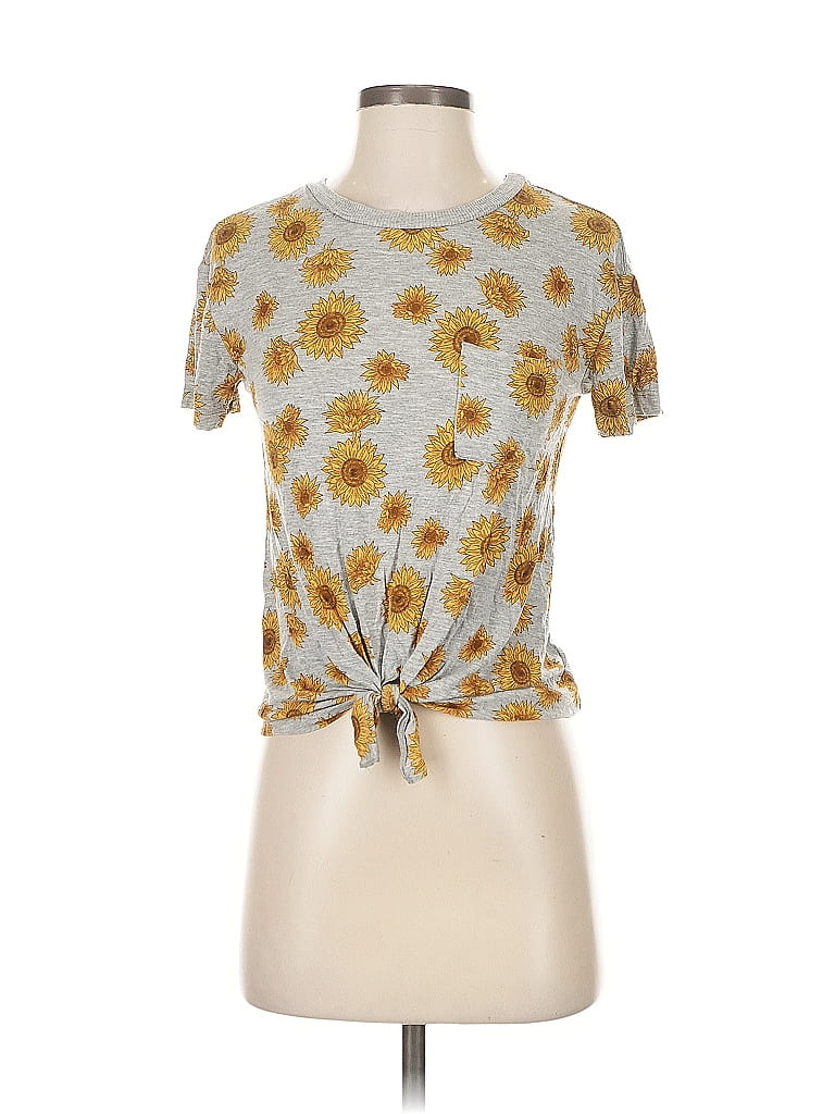 Pre-owned No Boundaries Short Sleeve Top Yellow Keyhole Neckline Tops