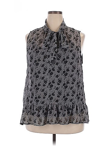 Liz Claiborne Career Sleeveless Blouse (view 1)