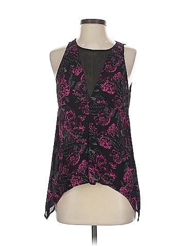Leith Sleeveless Blouse (view 1)