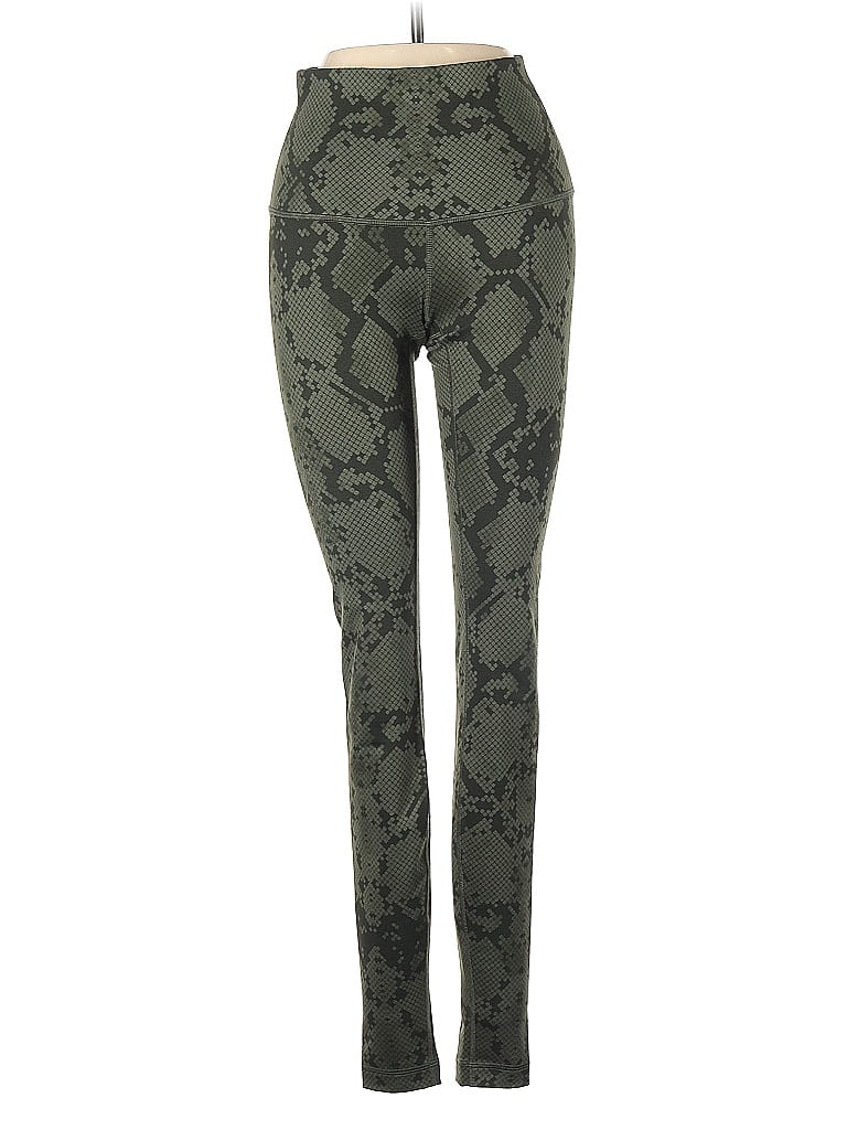 Pre-owned Lululemon Athletica Leggings In Green