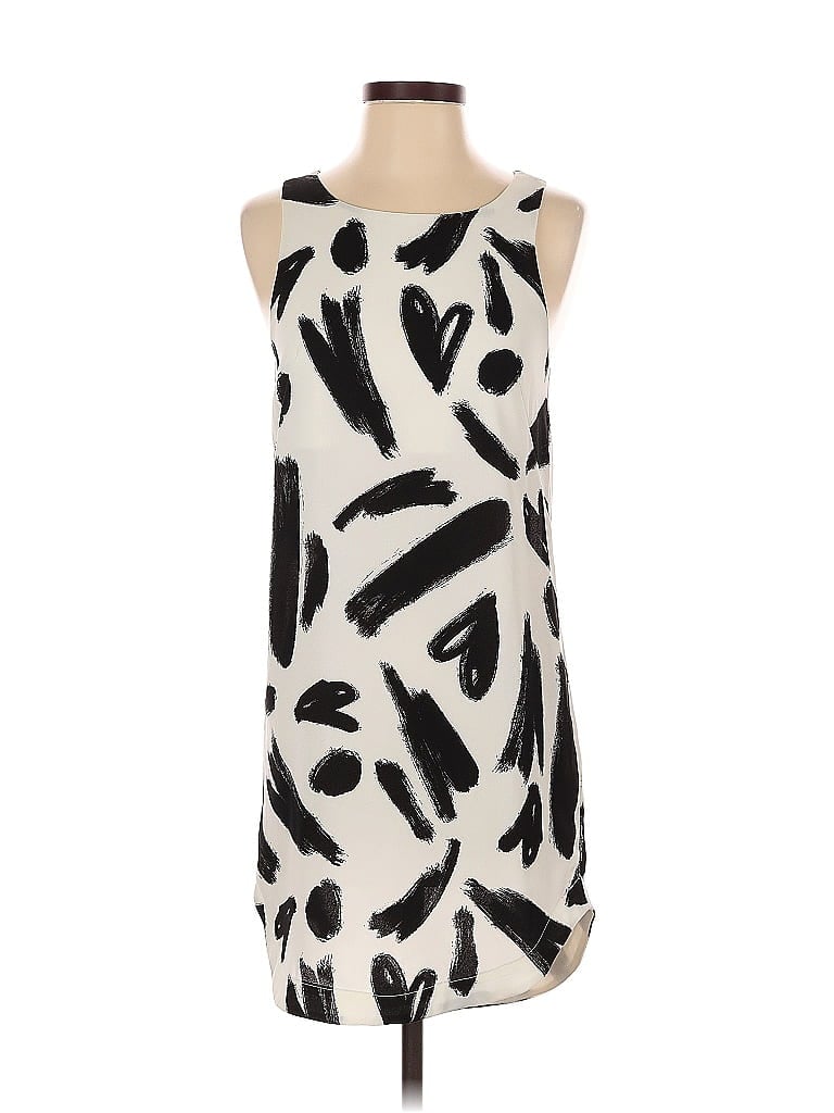 Pre-owned H&m Casual Dress In Black