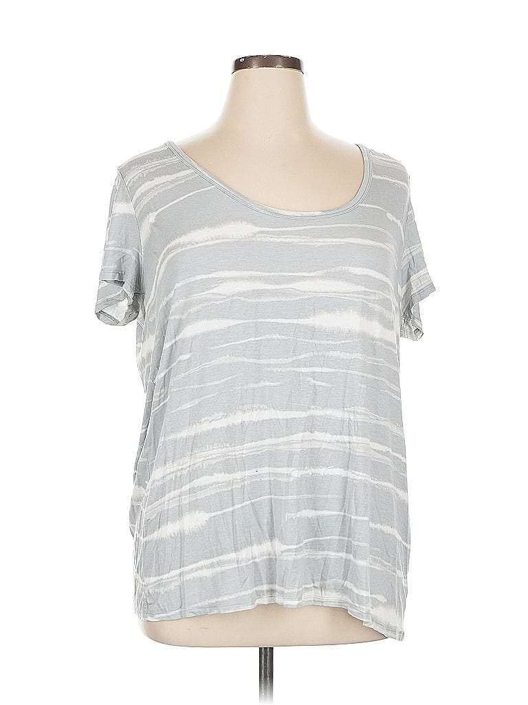 Pre-owned A.n.a. A New Approach Short Sleeve Top Gray Scoop Neck Tops