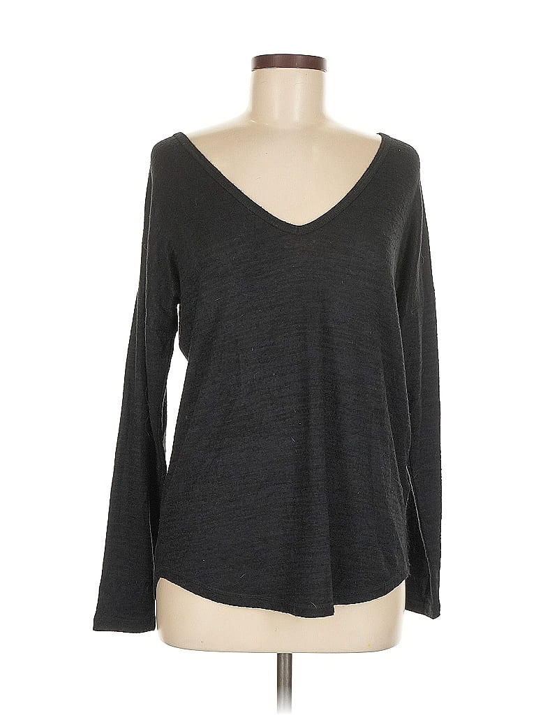 Click to view more detailed imagery on our partner's website Pre-owned Abercrombie & Fitch Long Sleeve Top Gray V Neck Tops