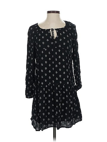 Old Navy Casual Dress (view 1)