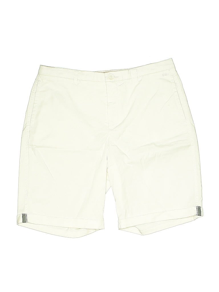 Click to view more detailed imagery on our partner's website Pre-owned Ecru Khaki Shorts In White
