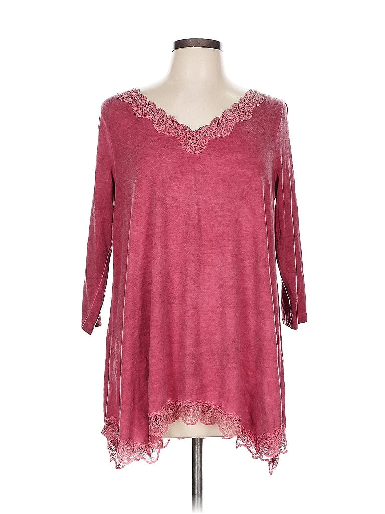 Click to view more detailed imagery on our partner's website Pre-owned Lane Bryant 3/4 Sleeve Top Red V Neck Tops