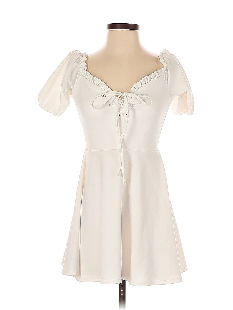 Pre-owned Boohoo Casual Dress In White