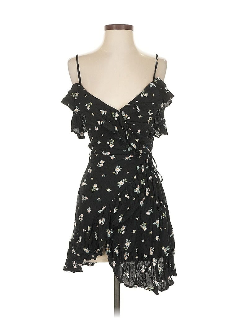 Pre-owned Divided By H&m Casual Dress In Black