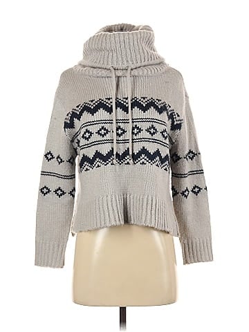 Moon & Madison Pullover Sweater (view 1)