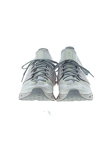 On Cloud Sneakers (view 2)