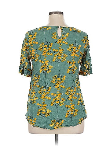 Emery Rose Short Sleeve Blouse (view 2)