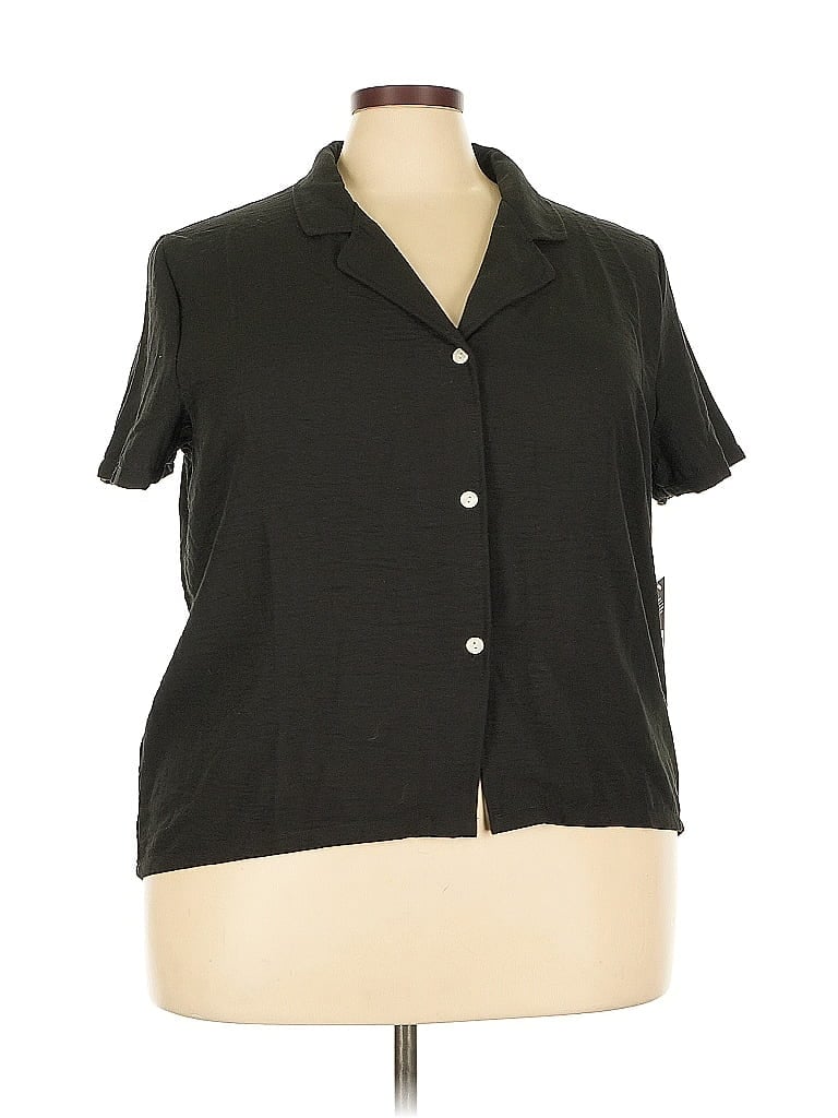Click to view more detailed imagery on our partner's website Pre-owned Fashion Nova Short Sleeve Blouse In Black