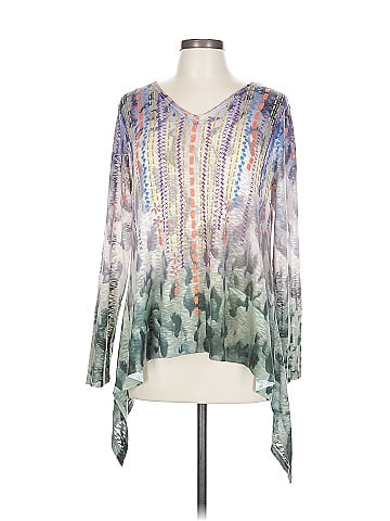 Cupio Pullover Sweater (view 1)