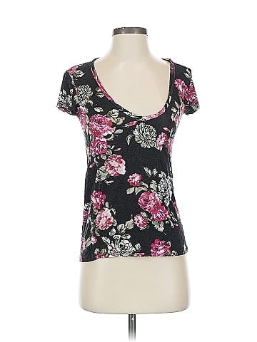 Wet Seal Short Sleeve T-Shirt (view 1)