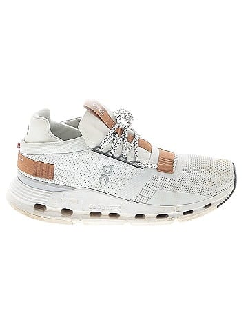 On Cloud Sneakers (view 1)