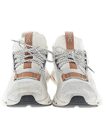 On Cloud Sneakers (view 2)