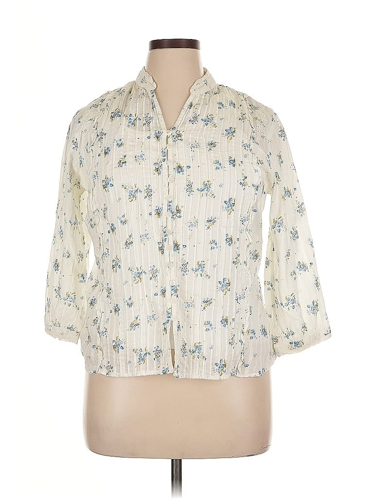 Pre-owned Relativity 3/4 Sleeve Button Down Shirt In White