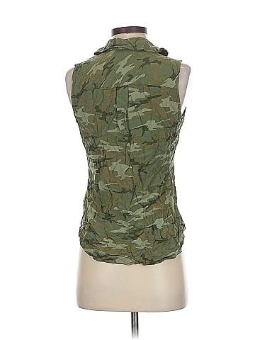 New York & Company Sleeveless Button-Down Shirt (view 2)