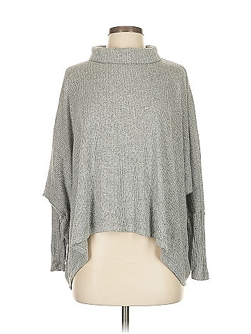 Self Contrast Poncho (view 1)