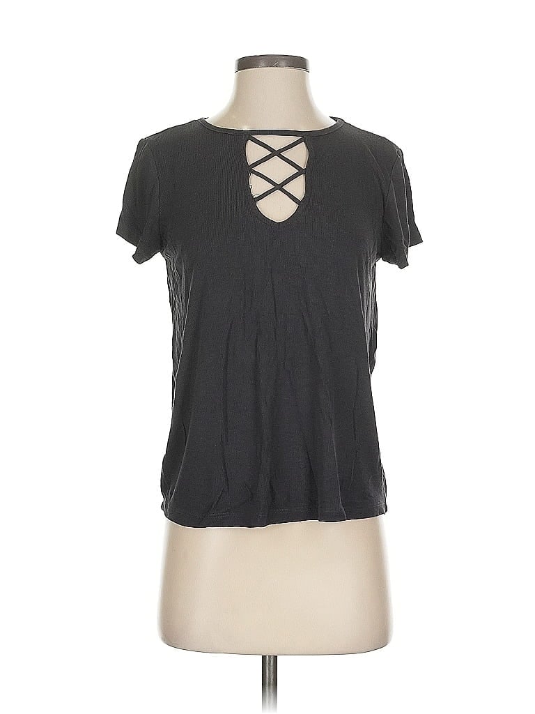 Pre-owned Red By Bke Short Sleeve Top Gray Keyhole Neckline Tops