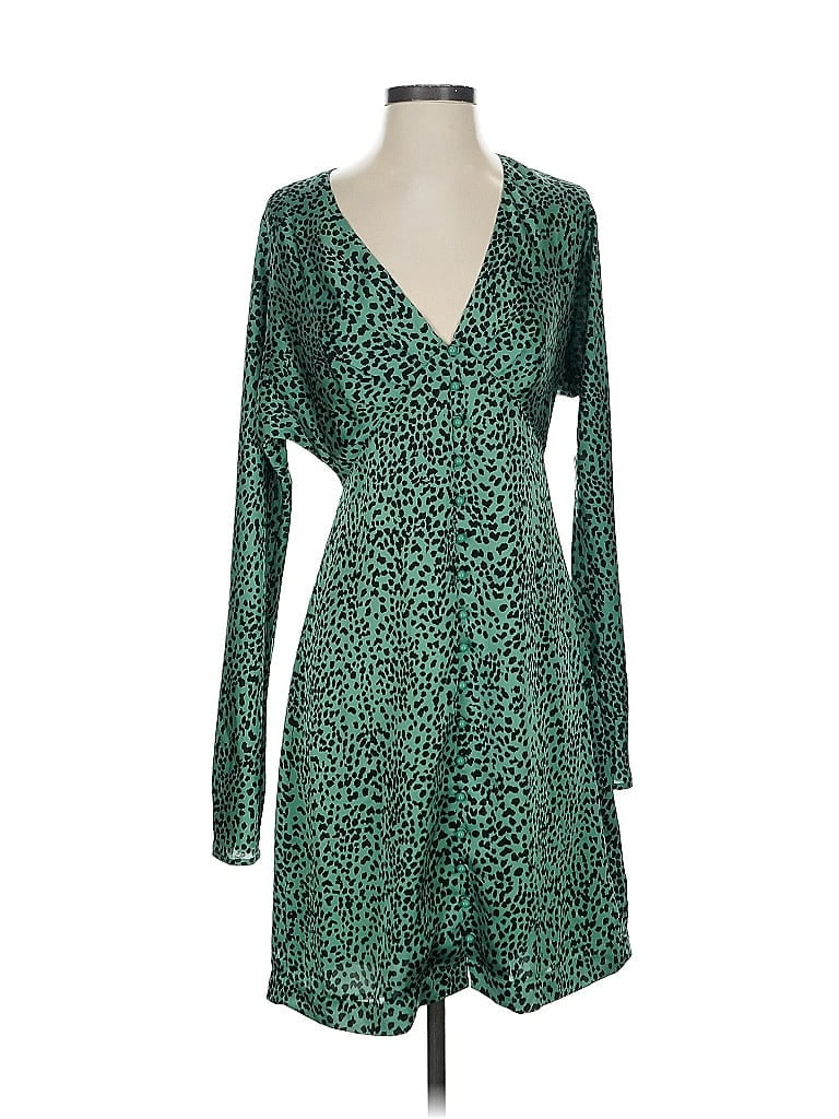 Pre-owned Equipment Casual Dress In Green