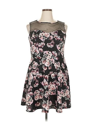 Xhilaration Cocktail Dress (view 1)