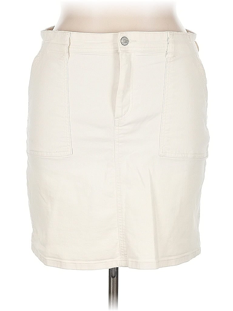 Pre-owned Chaps Casual Skirt In White